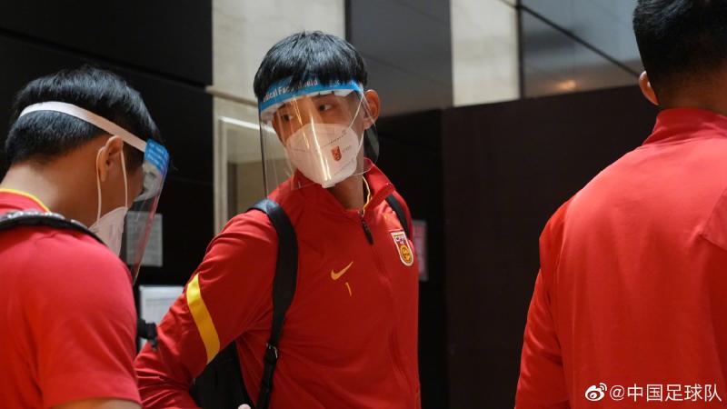 中国足球非血缘归化高薪低能亟待系统性反思