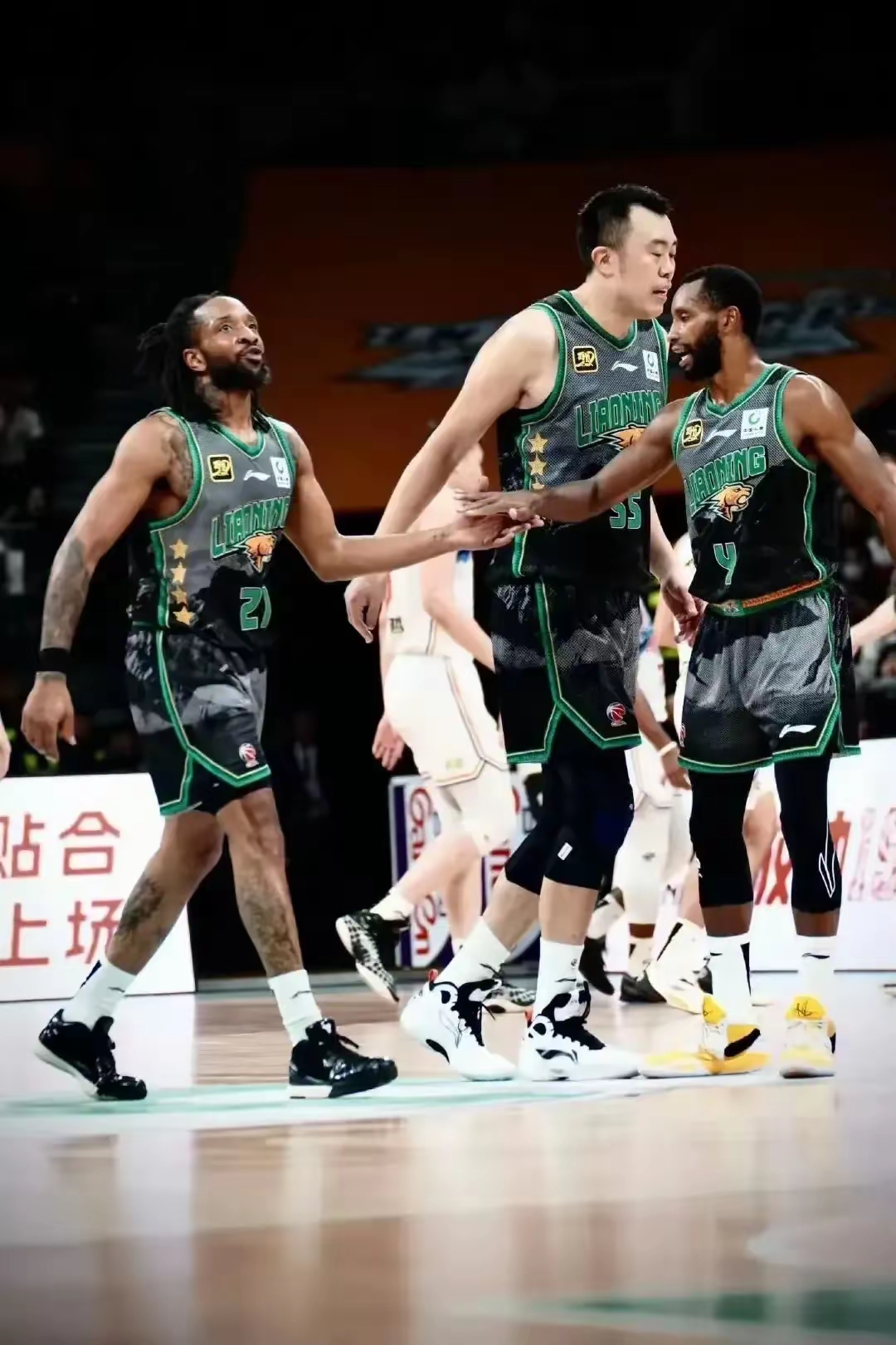 包含球队备战步入白热化，备战计划紧锣密鼓的词条